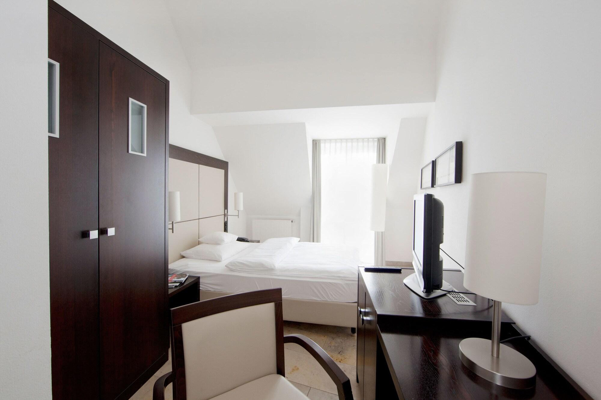 Burns Art Hotel Düsseldorf Habitación foto