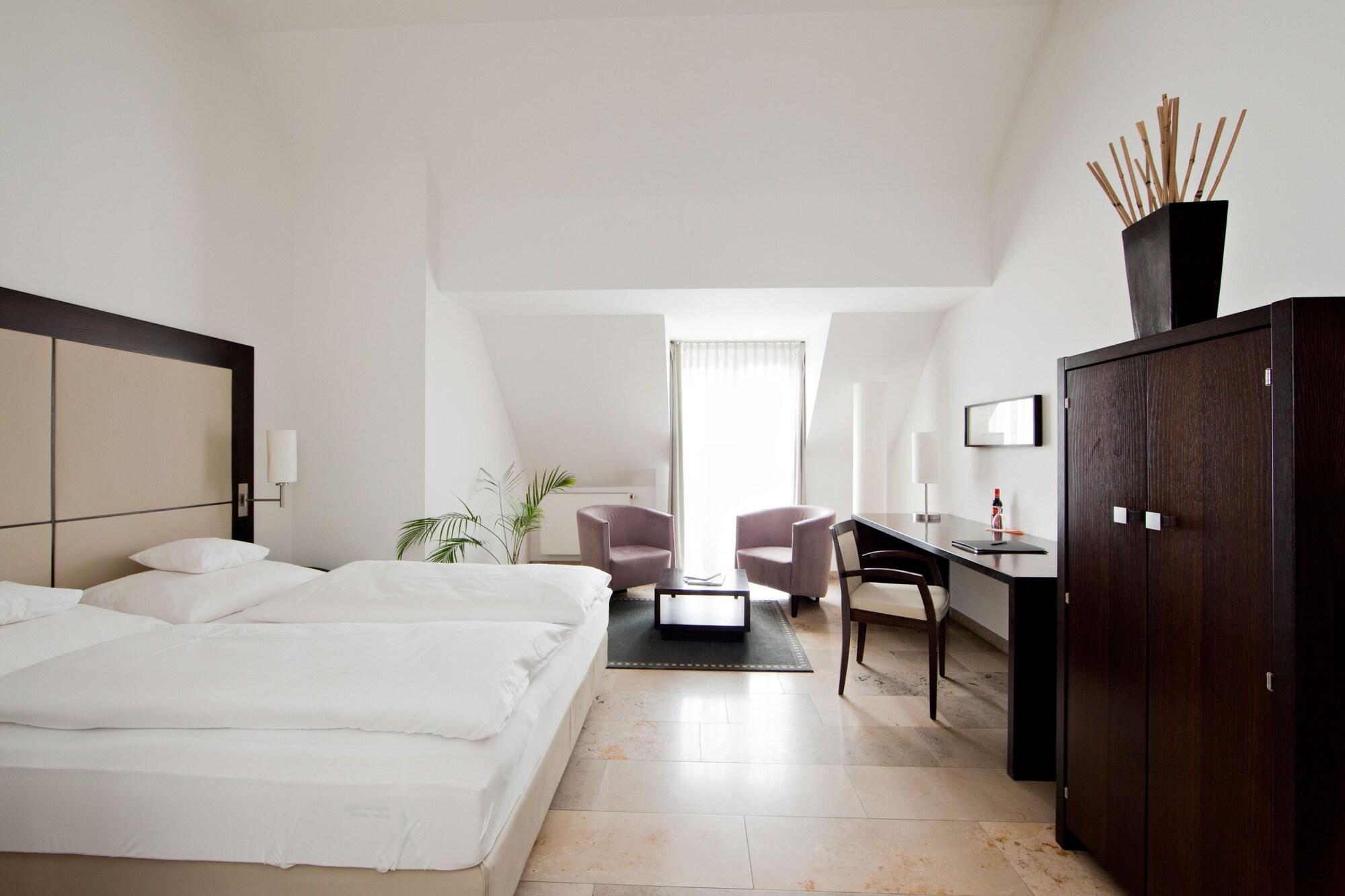 Burns Art Hotel Düsseldorf Habitación foto